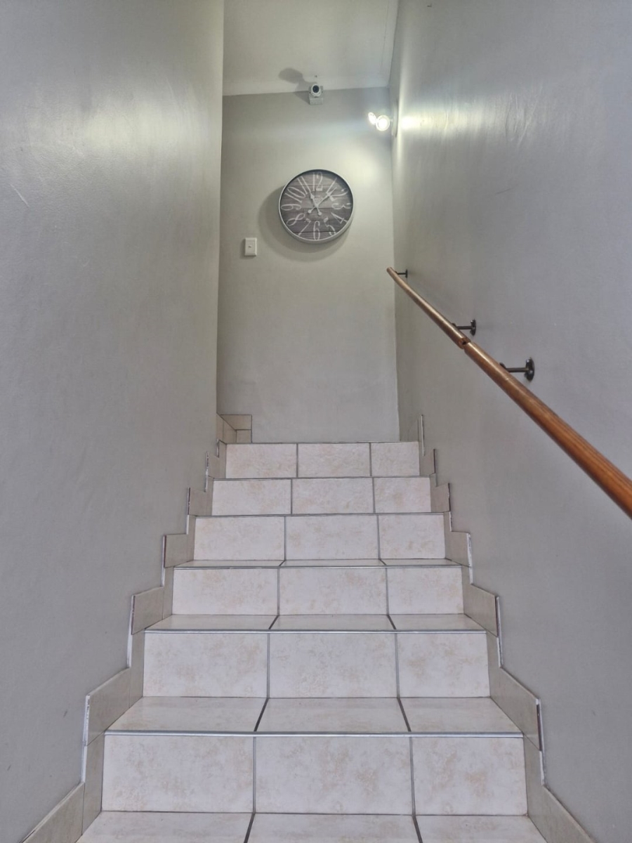 To Let 3 Bedroom Property for Rent in Wavecrest Eastern Cape